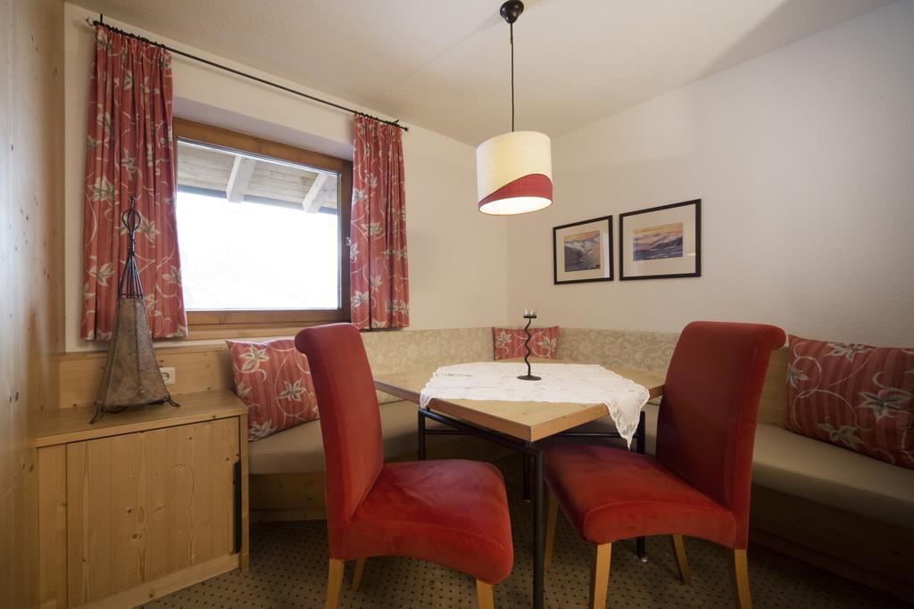 Schoenblick - Gurgl B&B Obergurgl Δωμάτιο φωτογραφία